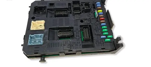 Peugeot 3008 I Comfort/convenience module 966689538002 20977771 NS08778305