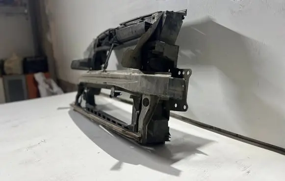 Volkswagen Caddy Radiator support slam panel 1t0121341c
