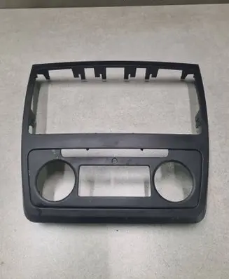 Radio/GPS head unit trim