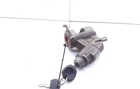 Volkswagen PASSAT B3 Ignition lock 357905851