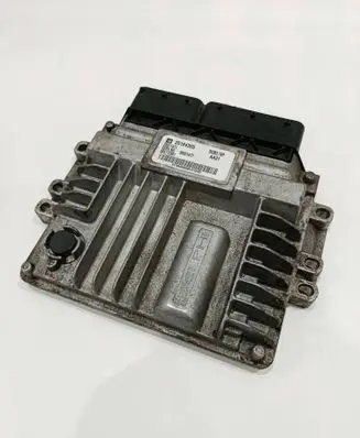Chevrolet Captiva Engine control unit/module 25184305 96951477 595172891