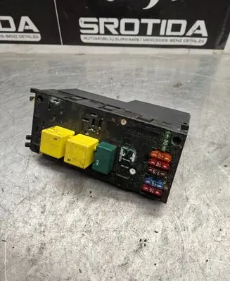 Mercedes-Benz E W210 Fuse box set 0025452701 29675232