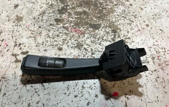 Volvo V50 Wiper control stalk 17D770