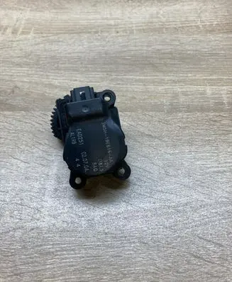 Ford Focus Air flap motor/actuator 3M5H19E616AA