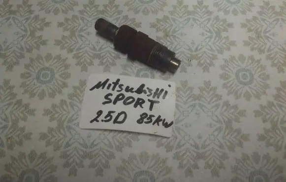 Mitsubishi Pajero Sport I Fuel injector