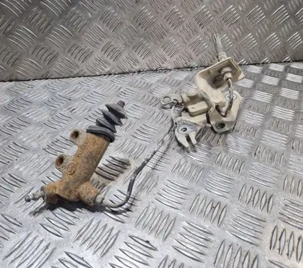 Toyota Yaris Clutch slave cylinder 