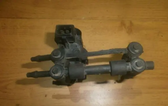Ford Mondeo MK I Turbo solenoid valve 92ab9h465aa