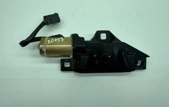 BMW 7 E65 E66 Tailgate/trunk/boot lock/catch/latch 7014872