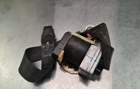 Volkswagen Golf IV Front seatbelt 1J3857706J 65432 33004432