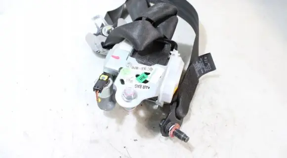 Hyundai i20 (PB PBT) Front seatbelt