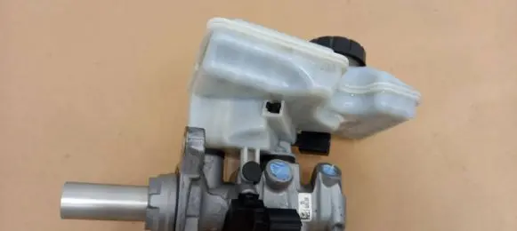 Skoda Octavia Mk3 (5E) Master brake cylinder 5Q1611301B 03350891281 03350891271