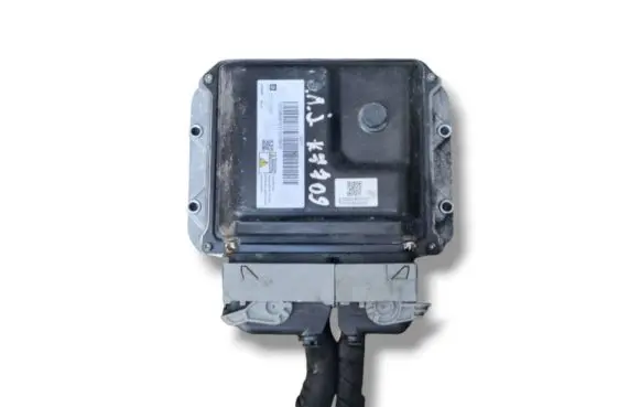 Opel Astra J Engine control unit/module ECU MB275700-1011 55579893