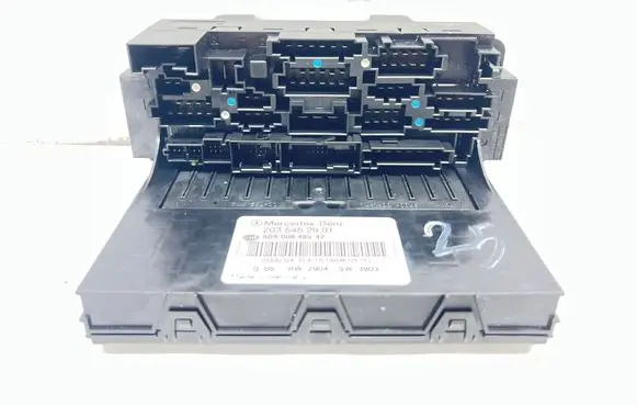Mercedes-Benz C W203 Fuse module 2035452901 5DK00848542