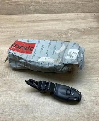 Peugeot 308 Other switches/knobs/shifts 624362 E1064668016 RADIOSWITCHSTALK