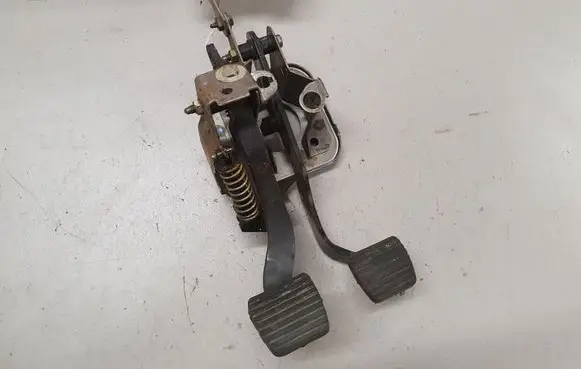 Peugeot 206 Pedal assembly 94882 20989A00