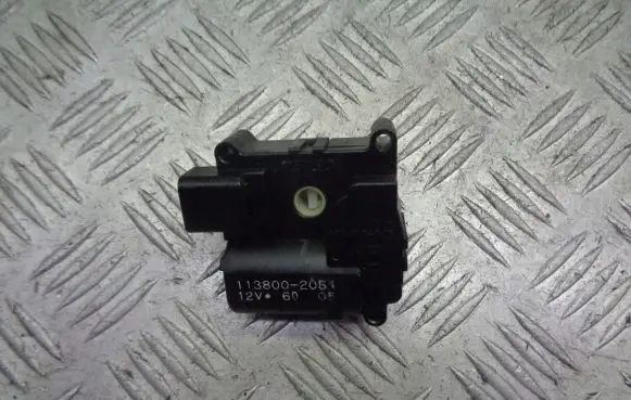 Toyota Corolla E120 E130 A/C air flow flap actuator/motor 113800-2051