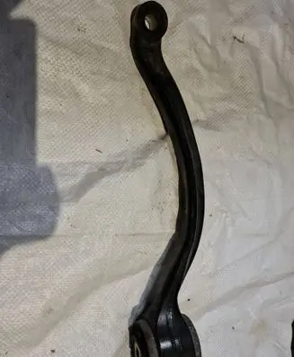 Front lower control arm/wishbone