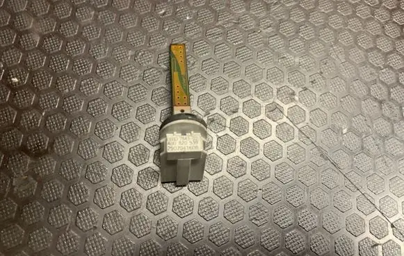Volkswagen Touareg I Interior temperature sensor 4B0820539