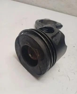 Mercedes-Benz Sprinter W906 Piston with connecting rod 8340E