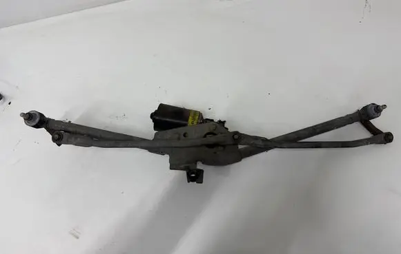Front wiper linkage and motor