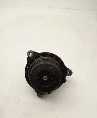 BMW 4 F32 F33 Engine mount bracket 6787663
