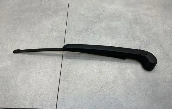 Volkswagen Touareg II Rear wiper blade arm 