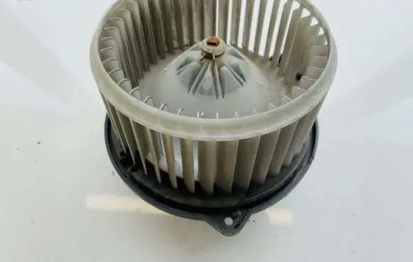 Cadillac SRX Heater fan/blower 1940009130 194000-9130