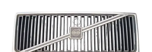 Volvo 740 Front bumper upper radiator grill 3504