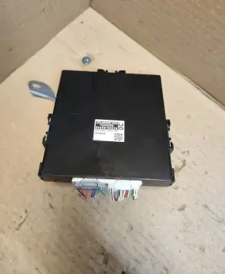 Toyota Avensis T270 Other control units/modules 8969005030