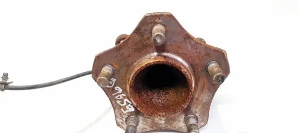 Nissan Qashqai Rear wheel hub