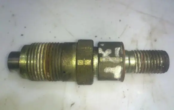 Ford Maverick Fuel injector