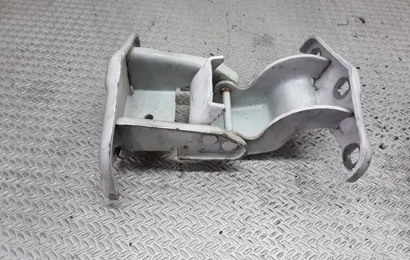 Opel Vivaro Loading door upper hinge 527428B