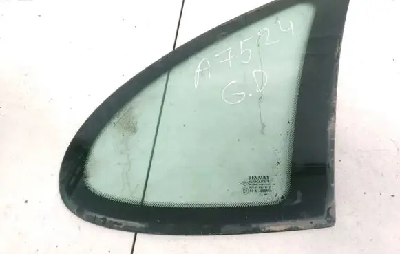 Rear side window