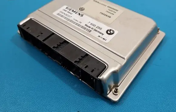 BMW 5 E39 Engine control unit/module ECU 7500255 IMPRK1543601