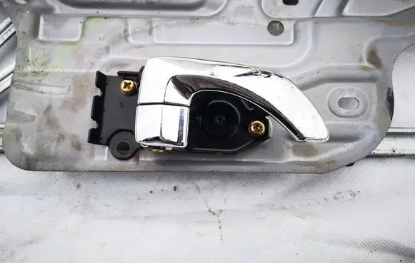 Hyundai Santa Fe Front door interior handle 