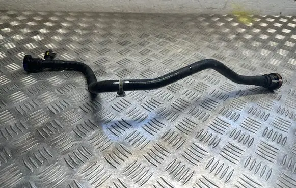 Coolant pipe/hose
