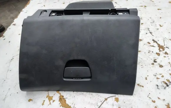 Peugeot 208 I Glove box 9673811277