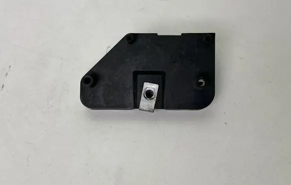 Ford Mustang V Front bumper mounting bracket DR338C391AD