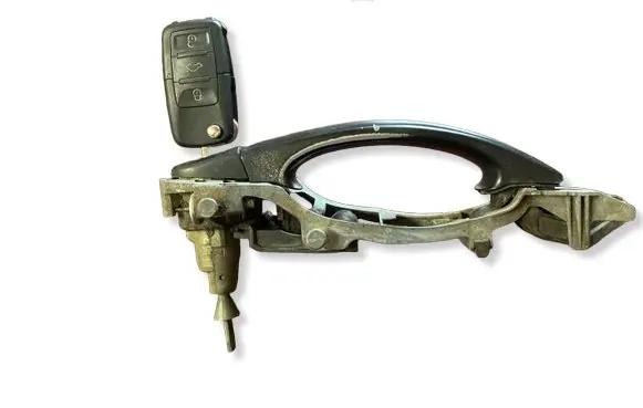 Volkswagen Golf Plus Front door lock (next to the handle) 5M0837167A