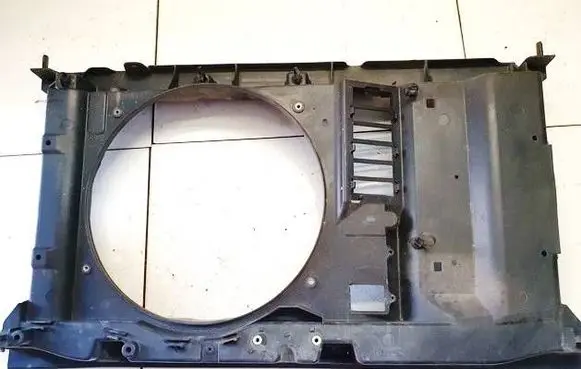 Peugeot 307 Radiator cooling fan shroud 9652946080