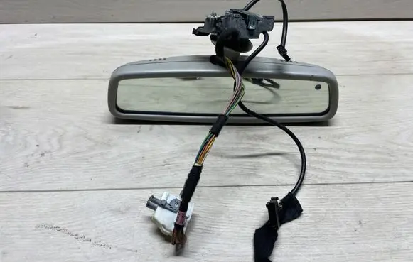 Mercedes-Benz ML W164 Rear view mirror (interior) E1010696