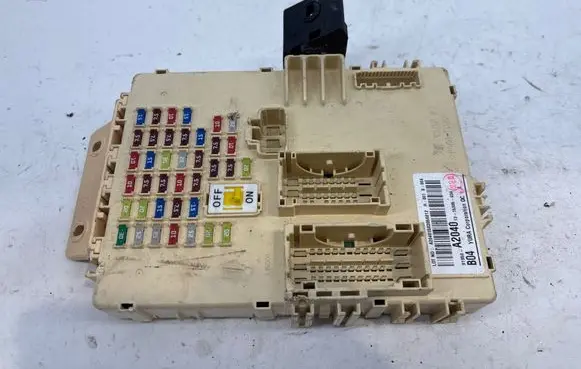 KIA Ceed Fuse module 91950A2040 A2040150305001 A20401503050012