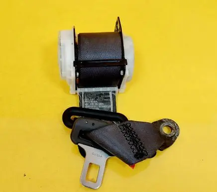 Mitsubishi Colt Rear seatbelt TKAB0EN188