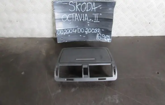 Skoda Octavia Mk3 (5E) Dashboard storage box/compartment 