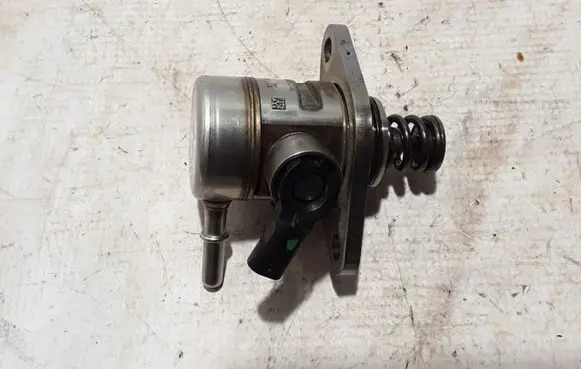 Peugeot 2008 II Fuel injection high pressure pump 9812133780