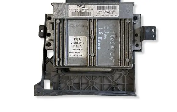 Citroen C4 I Engine control unit/module 9643786680