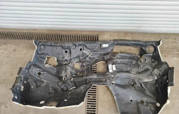 Volvo XC40 Under panel sound insulation 32228780 32262480 32228628