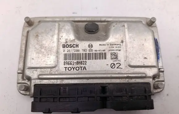 Peugeot 107 Engine control unit/module 0261208702 896610H022 1039S12532