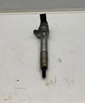 BMW X1 F48 F49 Fuel injector 0445110743 8514148 8HZZ717