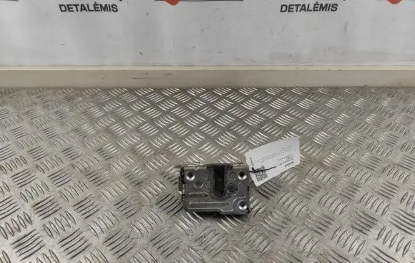 Iveco Daily 35 - 40.10 Front door lock